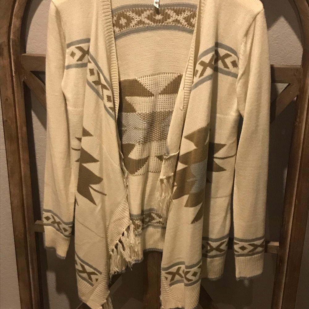 Cream Aztec Sweater - Picture 4 of 4